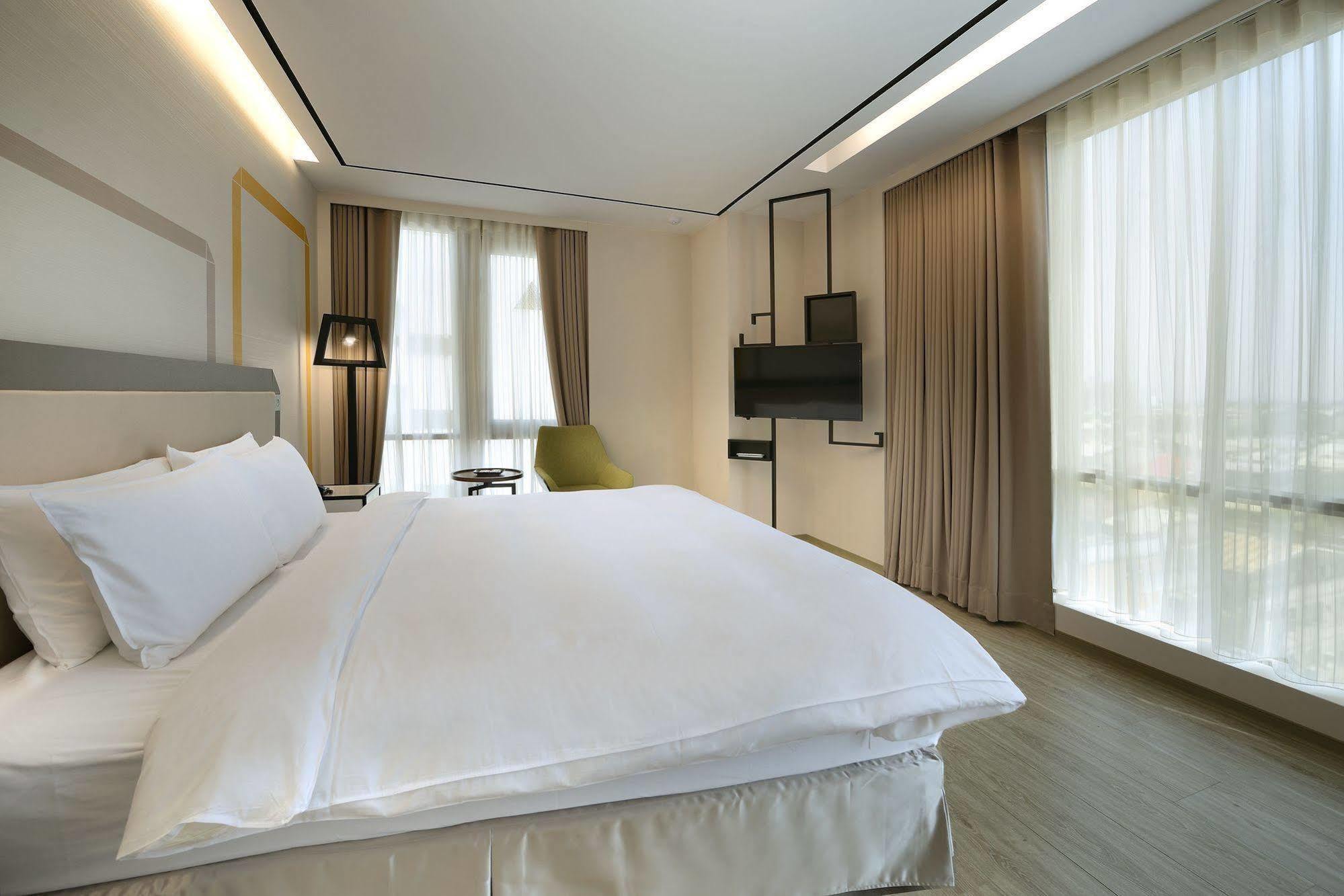 Uinn Business Hotel-Shihlin Taipei Exterior photo